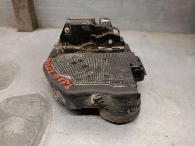 6906033120 TOYOTA Cerradura de puerta trasera izquierda  comprar en Oviedo
