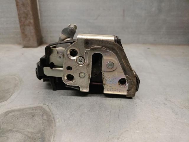 TOYOTA 6906033120 Cerradura de puerta trasera izquierda comprar Barcelona