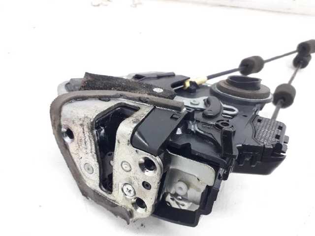 6906042021 TOYOTA Cerradura de puerta trasera izquierda  en stock Huelva