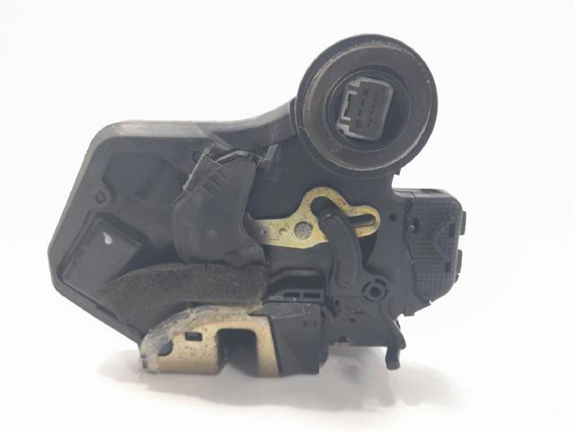 6906060090 Cerradura de puerta trasera izquierda  en stock Sabadell