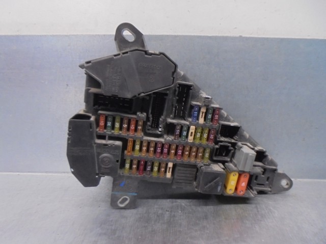 6906588 BMW