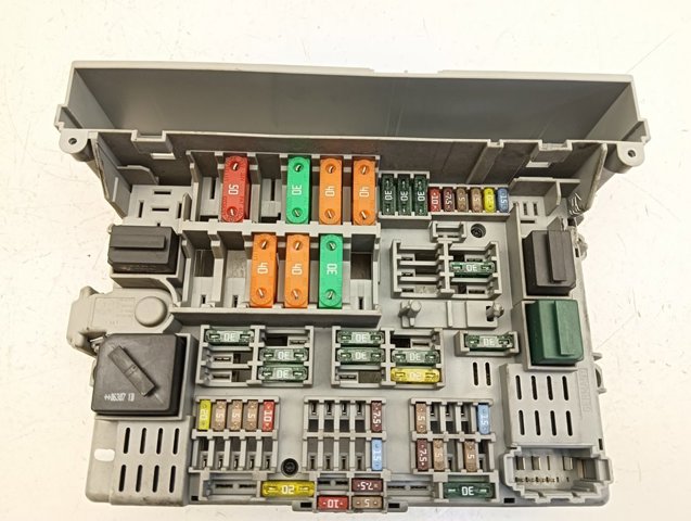6906621 BMW