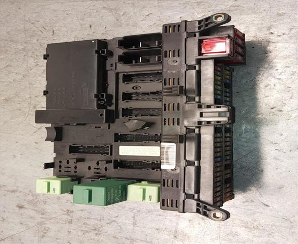 Caja reles X5  SUV (2000-2006) original desde 77,14 €