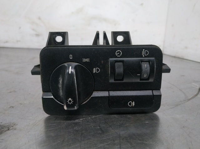 6907944 BMW