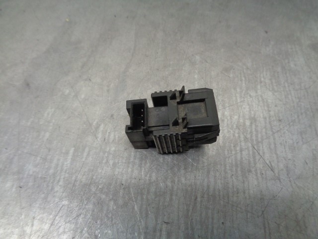 6908787 BMW