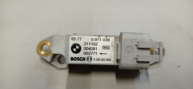 6911038 BMW