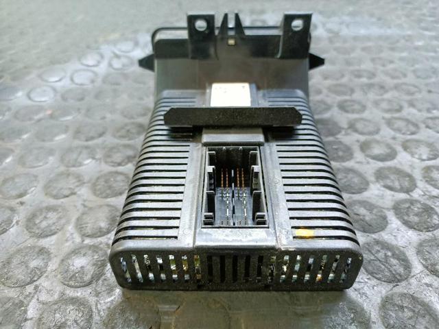 6919833 BMW