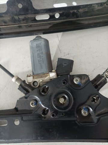 BMW 6922267 Motor del elevalunas de la puerta delantera izquierda  disponible Valladolid