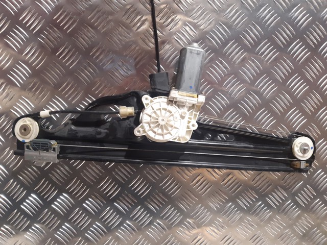 6922320 BMW Motor del elevalunas de la puerta trasera derecha  en stock Córdoba