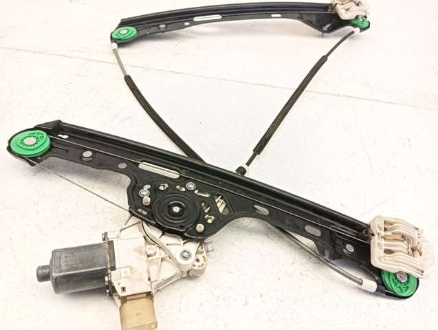 6927028 BMW