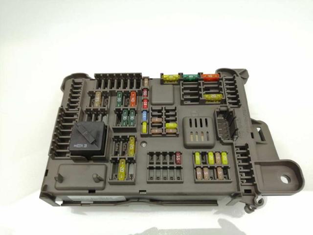 Caja reles BMW X5  (E70)