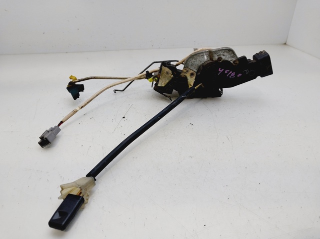 Cerradura de puerta delantera izquierda Toyota Corolla E11