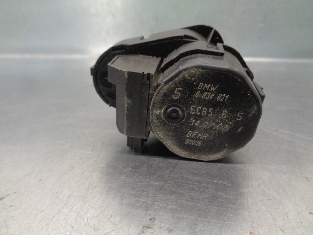 6934821 BMW