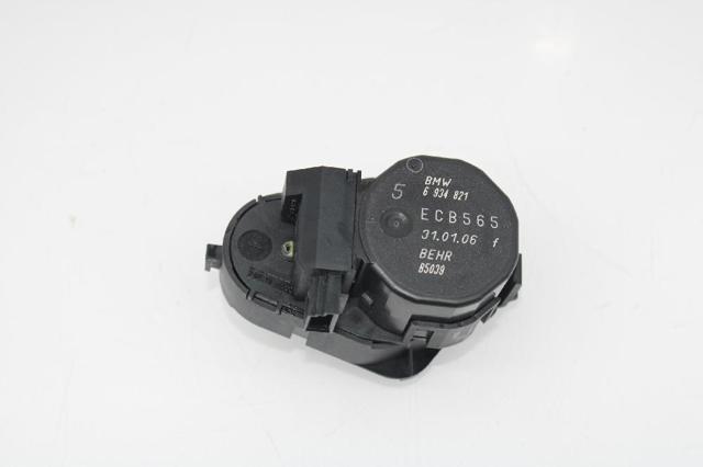 6934821 BMW