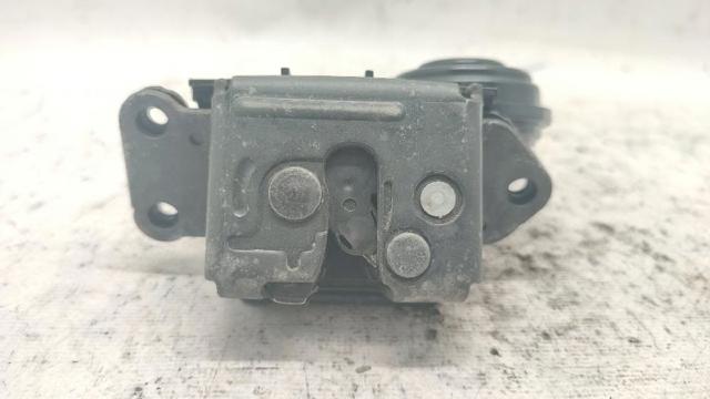 Cerradura de maletero Toyota Auris  (E15)