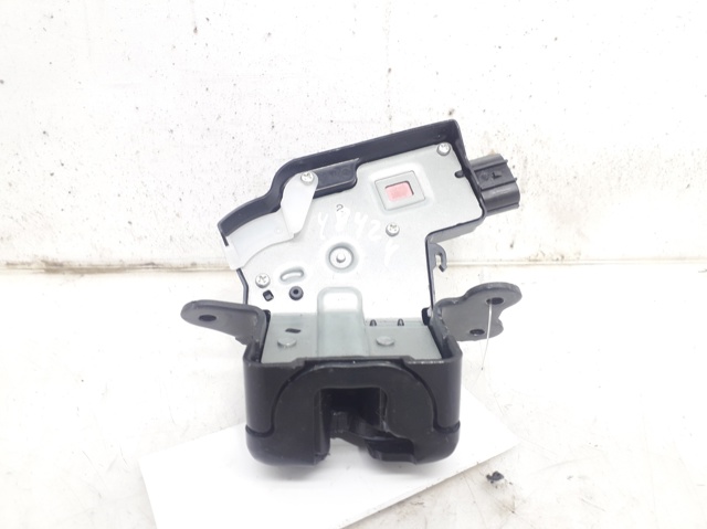 69350F4010 TOYOTA Cerradura de maletero  en stock Huelva