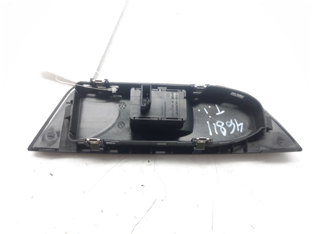 6935534 Botón de encendido del motor del elevalunas delantero derecho  disponible Burgos