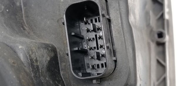 Faro izquierdo Iveco Daily 4