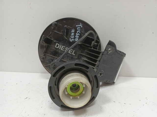 695102E000 Tapa del depósito de combustible  disponible Utrera