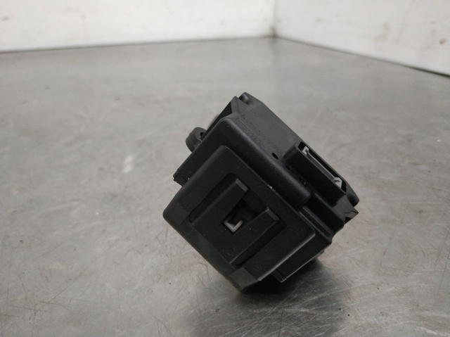 6951352 BMW