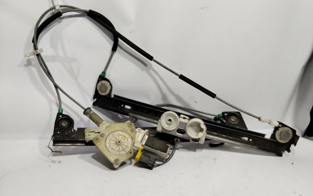 Motor del elevalunas de la puerta delantera derecha 6954276 BMW
