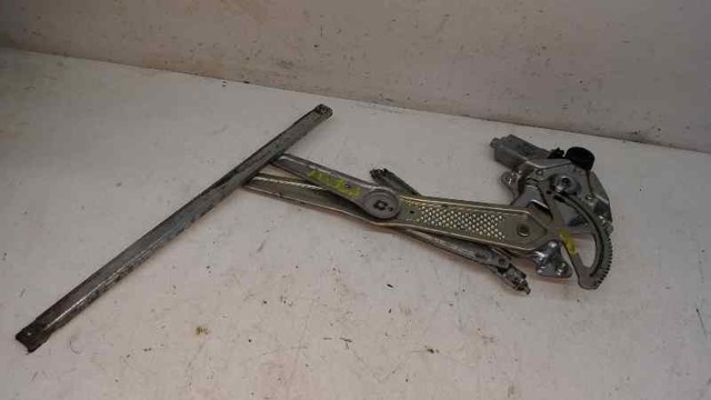 Comprar Mecanismo de elevalunas de la puerta delantera derecha Toyota Yaris  NCP2 a bajo precio