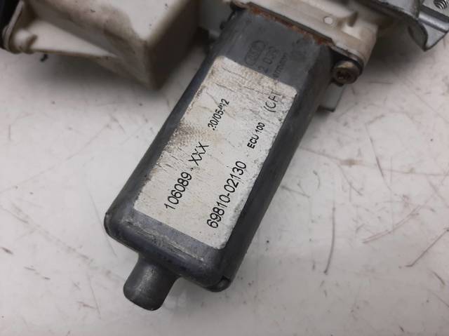 Elevalunas eléctrico Toyota Corolla  (E12U)