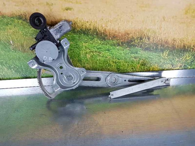 Elevalunas eléctrico Toyota Yaris  (SP90)