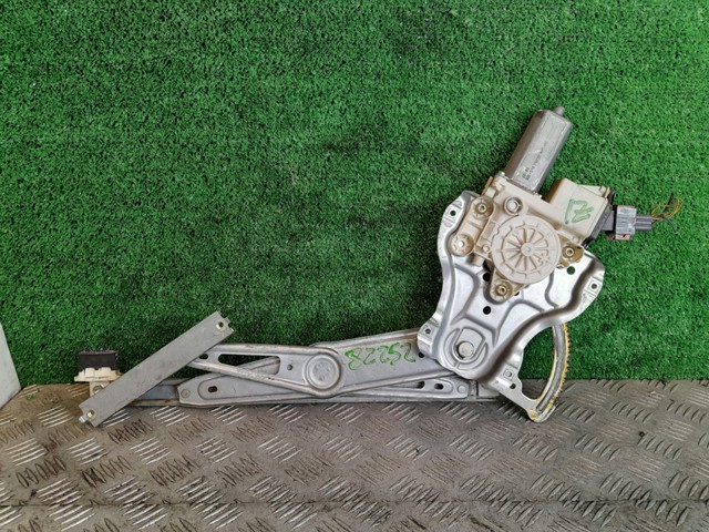 TOYOTA 6982002130 Mecanismo de elevalunas delantero izquierdo  en stock Terrassa