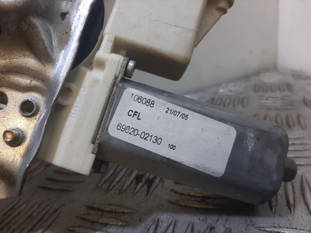 6982002130 TOYOTA Mecanismo de elevalunas de la puerta delantera izquierda  disponible Vigo