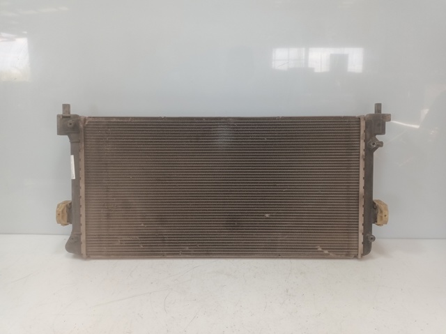 6C0121253A Radiador de refrigeración del motor  disponible Utrera