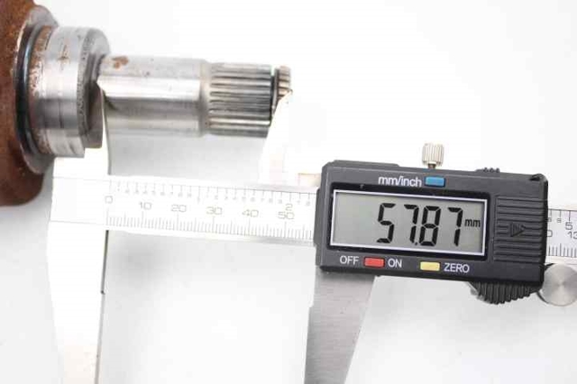 6C0407271H Semieje delantero izquierdo  en stock Castellón