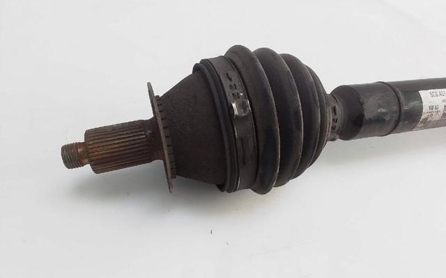 VAG 6C0407272H Semieje delantero derecho  en stock Salamanca