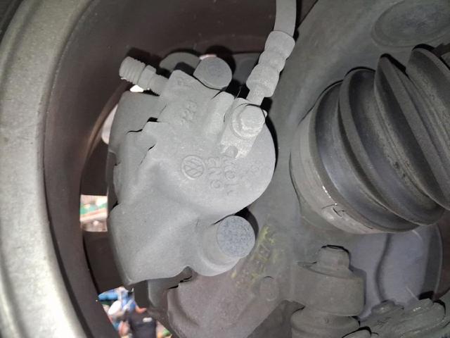 Pinza de freno, Eje delantero derecha 6C0615124 VAG
