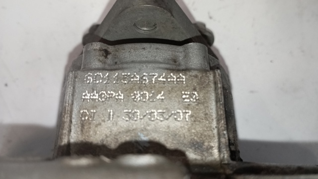 6C113A674AA Bomba de dirección asistida  disponible Málaga