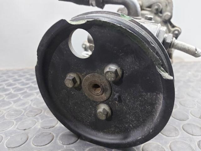 PEUGEOT 6C113A674AA Bomba de dirección asistida  comprar en Ponferrada