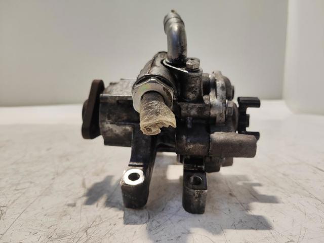 FORD 6C113A674AC Bomba de dirección  en stock Terrassa