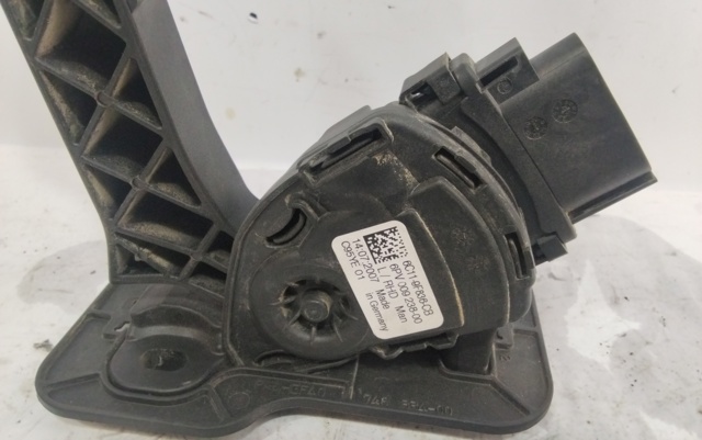 6C119F836CB Pedal del acelerador  disponible Utrera