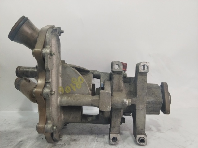 6C1Q8K500AF Bomba de agua de refrigeración con carcasa  en stock Castellón