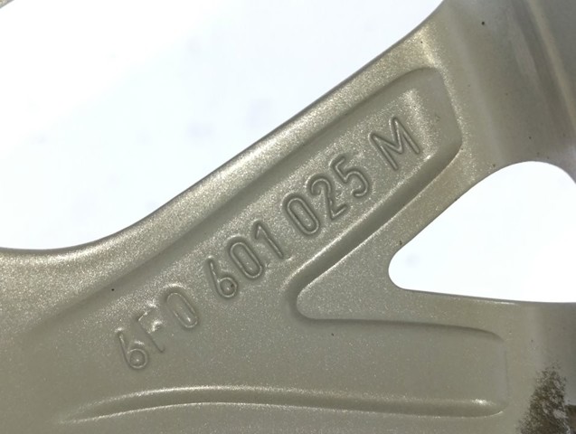 VAG 6F0601025M Llantas  en stock Valencia