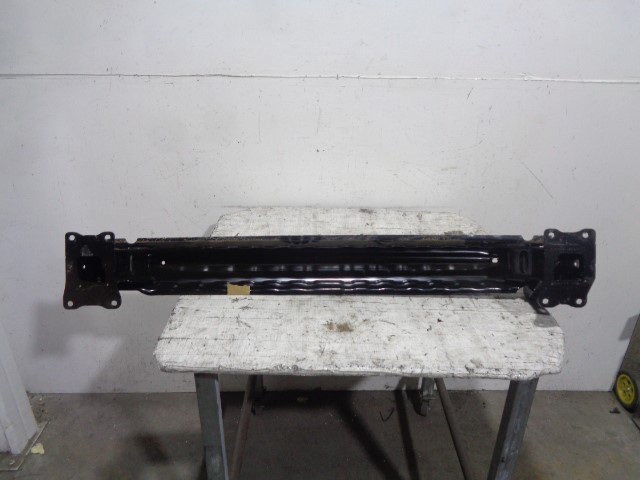 VAG 6F0807305F Refuerzo de parachoques trasero  disponible Valladolid