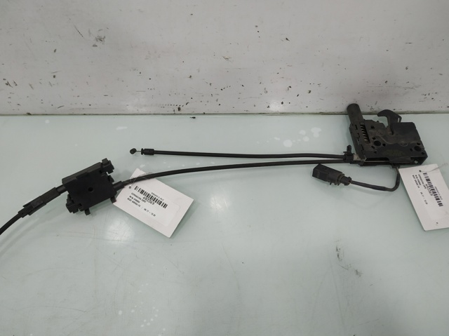 Cerradura del capó de motor 6F0823509 VAG/Seat