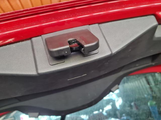 VAG 6F0827505B Cerradura de maletero  en stock Terrassa