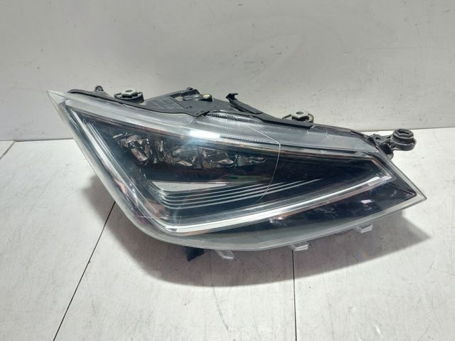 Faro delantero derecho 6F1941008B VAG