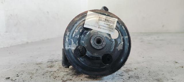6G913A696CD Bomba de dirección asistida  disponible Utrera