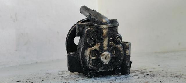 6G913A696CD Bomba de dirección asistida  comprar en Pontevedra