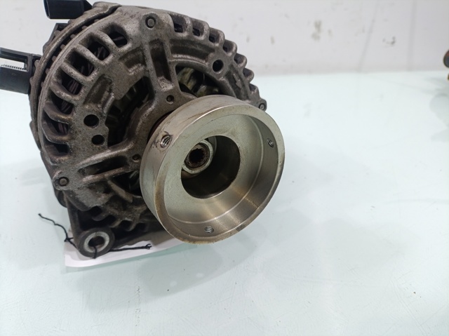 6G9N10300UD FORD Alternador  en stock Gandía