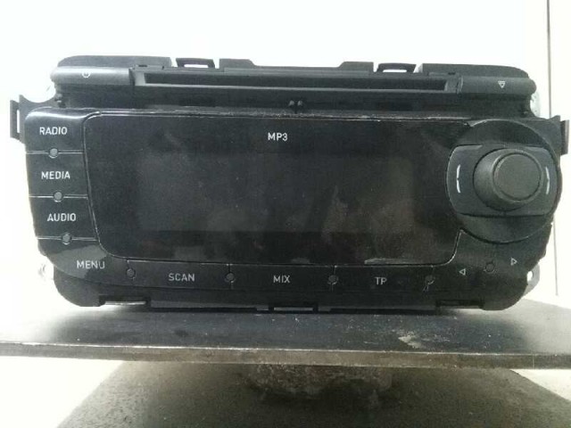 VAG 6J0035153B Radio  en stock Terrassa