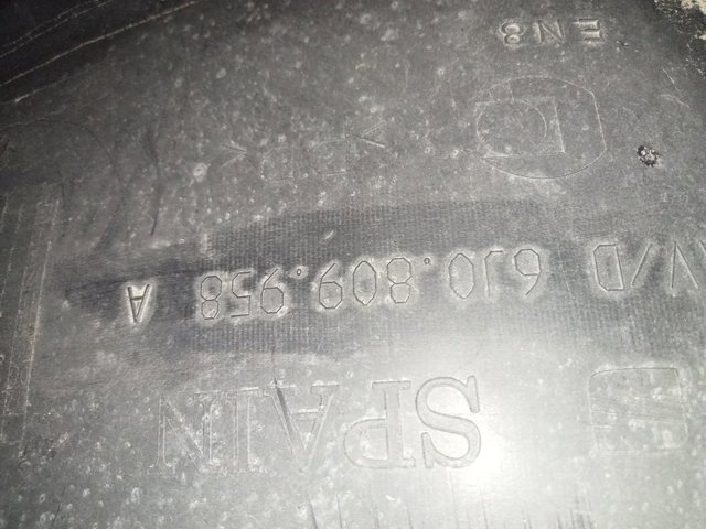 6J0809958 VAG Paso de rueda delantero derecho  disponible Alicante
