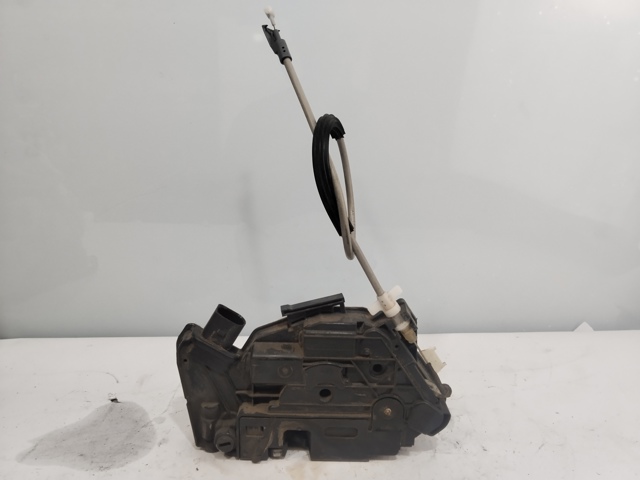 6J0839015F Cerradura de puerta trasera izquierda  disponible Utrera